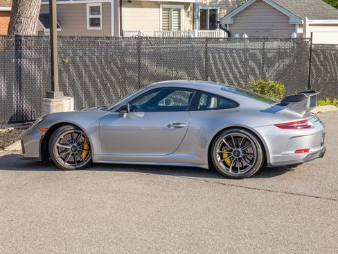Used 2018 Porsche 911 GT3 RWD image 32