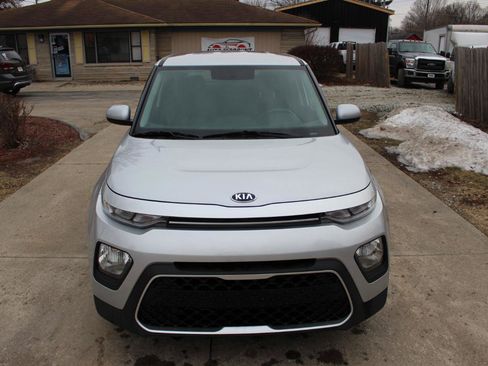 Used 2021 Kia Soul LX FWD image 4