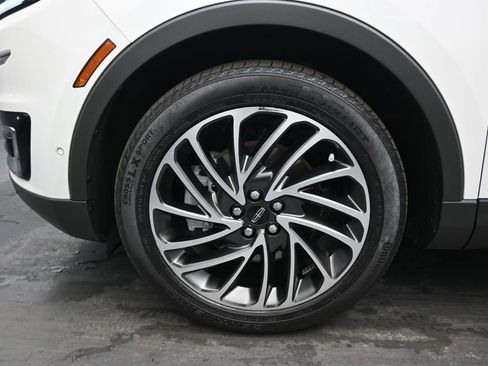 Used 2020 Lincoln Nautilus Reserve w/ Equipment Group 201A image 59