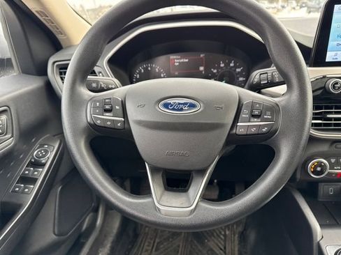 Used 2020 Ford Escape SE image 14