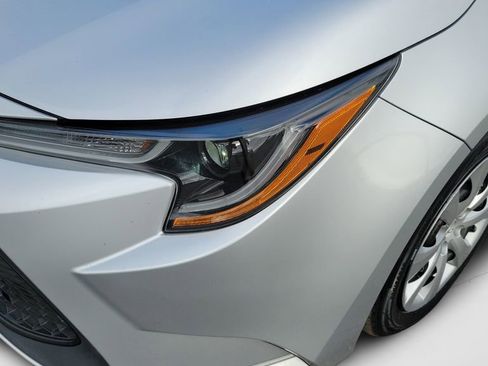 Used 2021 Toyota Corolla LE image 9