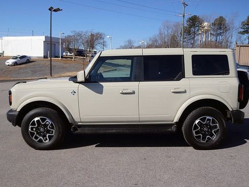 Used 2025 Ford Bronco Outer Banks image 4