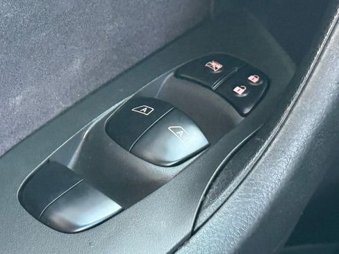 Used 2013 Nissan Altima 3.5 SV w/ Navigation Pkg FWD image 12