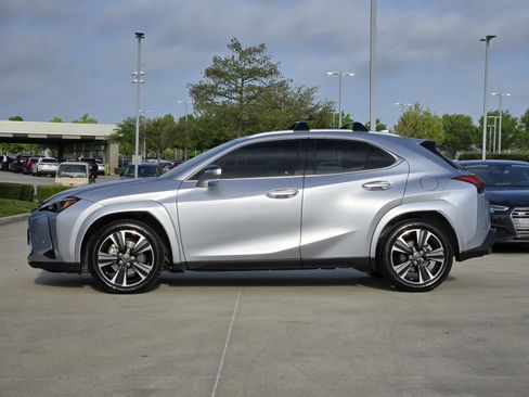 Certified 2023 Lexus UX 250h FWD w/ Accessory Package (Z2) image 3