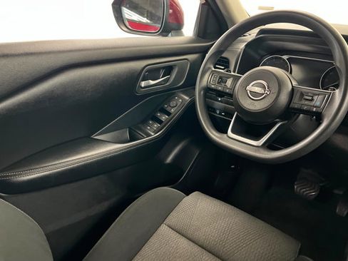 Used 2024 Nissan Rogue SV AWD/4WD image 11