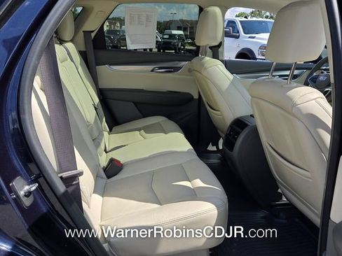 Used 2017 Cadillac XT5 Premium Luxury AWD/4WD image 17