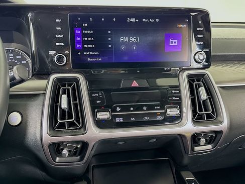 Used 2022 Kia Sorento S image 23