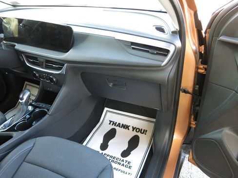 Used 2024 Buick Encore GX Preferred image 12