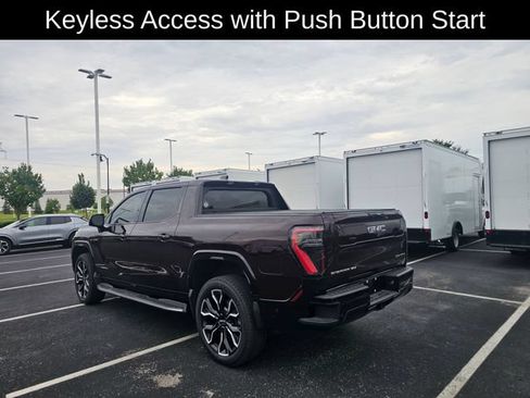 Used 2025 GMC Sierra EV Denali AWD/4WD image 9