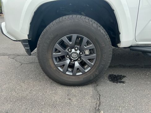 Used 2023 Toyota Tacoma SR5 RWD image 25