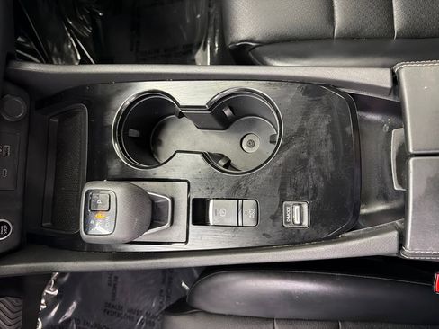 Used 2023 Nissan Rogue SV w/ SV Premium B Package image 32