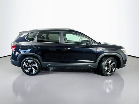 Used 2024 Volkswagen Taos SE AWD/4WD image 8