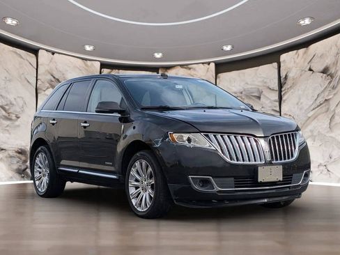 Used 2013 Lincoln MKX FWD image 17