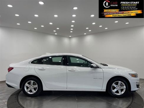 Used 2022 Chevrolet Malibu LT FWD image 8