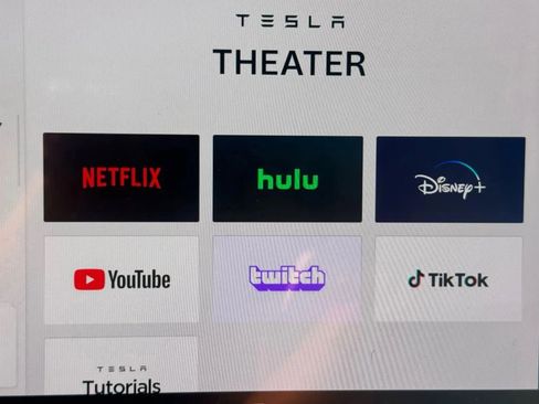 Used 2023 Tesla Model Y Long Range image 23