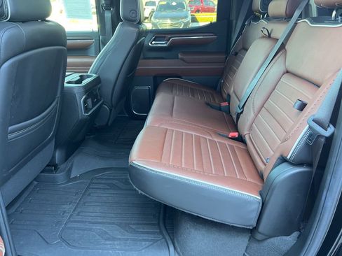 Used 2024 GMC Sierra 1500 Denali Ultimate image 12
