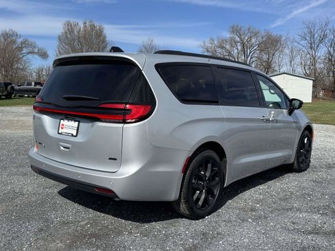 New 2026 Chrysler Pacifica Select w/ S Appearance Package AWD/4WD image 20