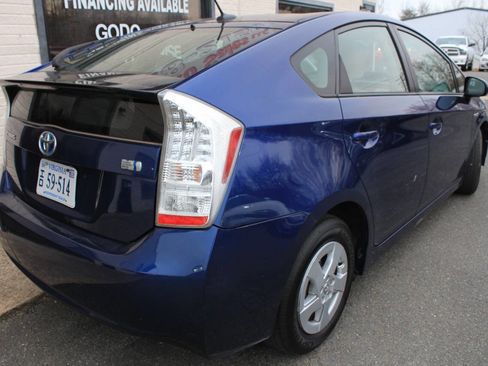 Used 2011 Toyota Prius Five image 9