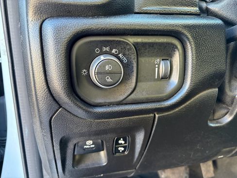 Used 2020 RAM 1500 Big Horn image 16