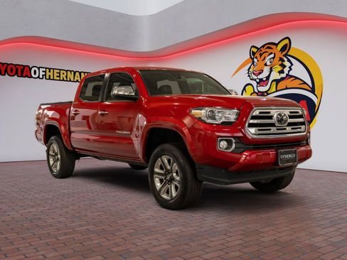 Used 2019 Toyota Tacoma Limited AWD/4WD image 3