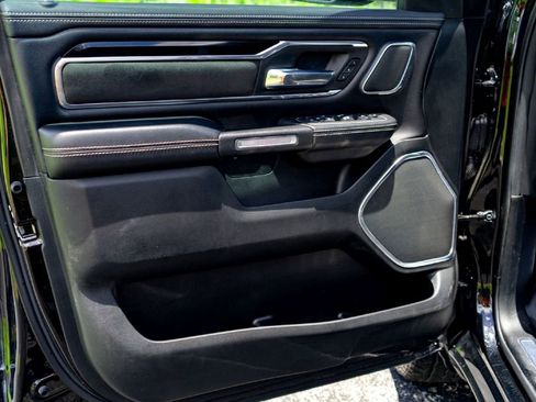 Used 2021 RAM 1500 Laramie AWD/4WD image 18