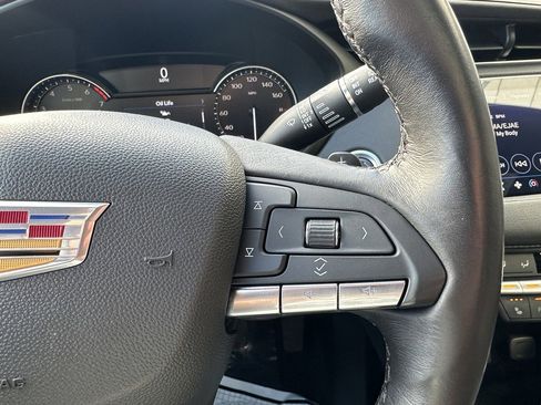 Certified 2023 Cadillac XT4 Luxury w/ Cold Weather Package image 22