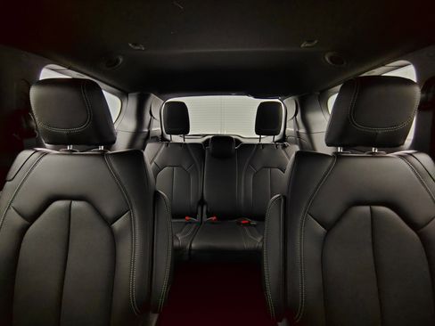 New 2026 Chrysler Pacifica Select w/ S Appearance Package FWD image 30