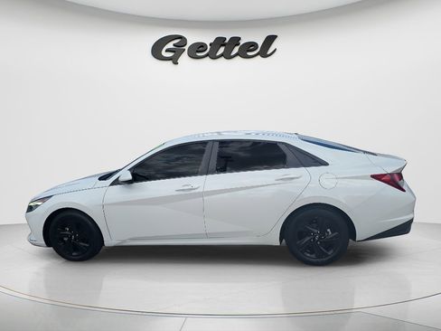 Used 2022 Hyundai Elantra SEL w/ Convenience Package FWD image 8