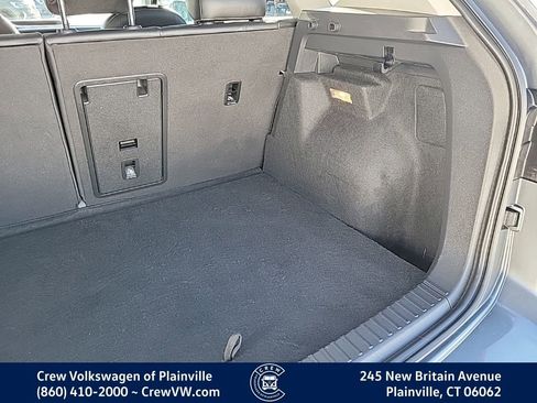 Certified 2022 Volkswagen Taos SE w/ Panoramic Sunroof Package image 51