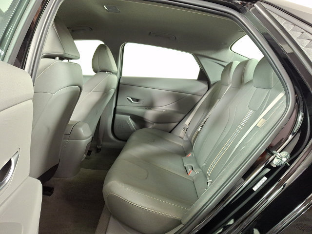 Used 2024 Hyundai Elantra SEL FWD image 13