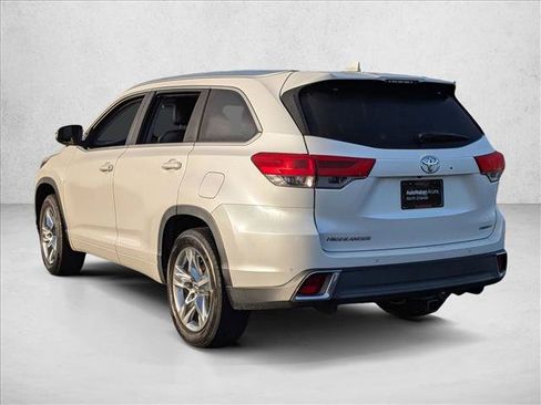 Used 2019 Toyota Highlander Limited FWD image 8