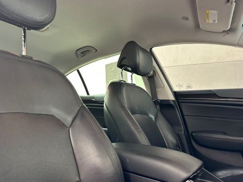 Used 2014 Kia Cadenza Premium FWD image 18