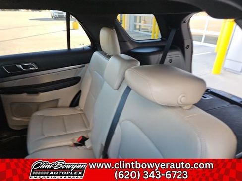 Used 2019 Ford Explorer XLT w/ Equipment Group 202A image 27