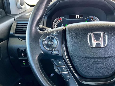 Used 2020 Honda Ridgeline RTL-E image 11