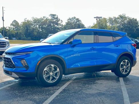 Used 2025 Chevrolet Blazer LT image 10