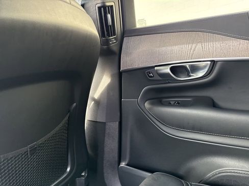 Used 2022 Volvo XC90 T6 Inscription w/ Climate Package image 18