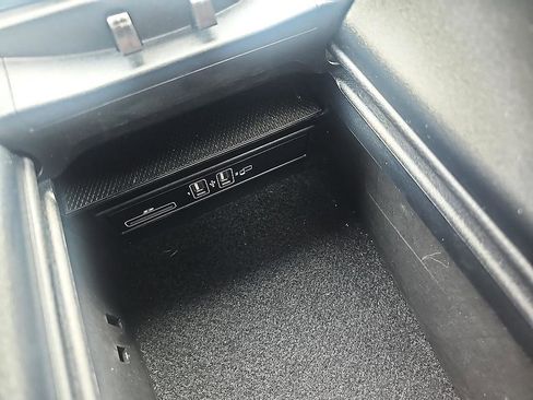 Used 2021 Mercedes-Benz C 300 4MATIC Sedan image 24