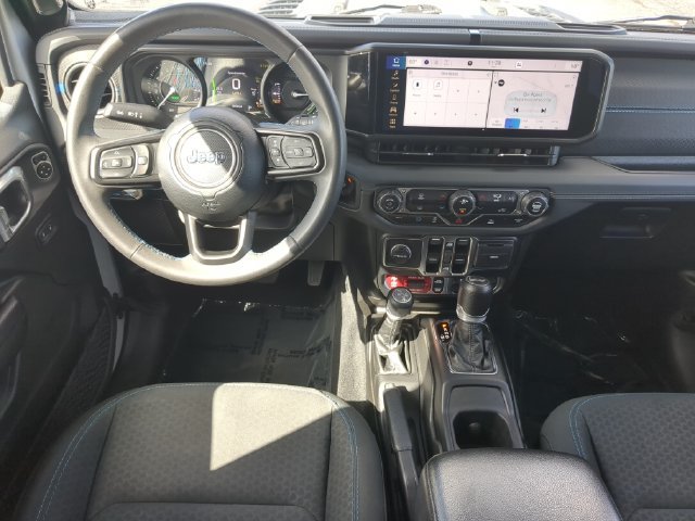 Used 2024 Jeep Wrangler Unlimited Rubicon 4xe AWD/4WD image 17
