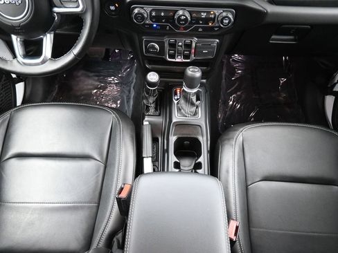 Used 2021 Jeep Wrangler Unlimited Sahara w/ Cold Weather Group image 31