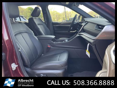 New 2026 Jeep Grand Cherokee L Limited AWD/4WD image 17