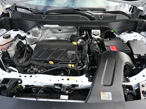 Used 2025 Chevrolet Trax LT w/ LT Convenience Package image 21