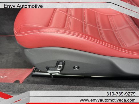 Used 2020 Ferrari Portofino image 34