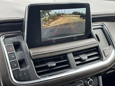 Used 2023 GMC Yukon XL SLT image 25