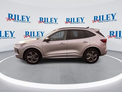 Certified 2023 Ford Escape ST-Line w/ Tech Pack #1 AWD/4WD image 6