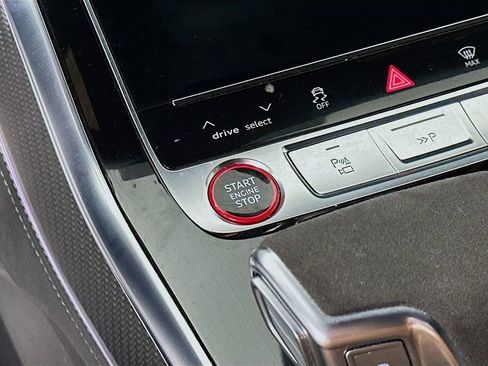 Used 2024 Audi RS Q8 image 19