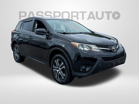 Used 2014 Toyota RAV4 LE FWD image 2