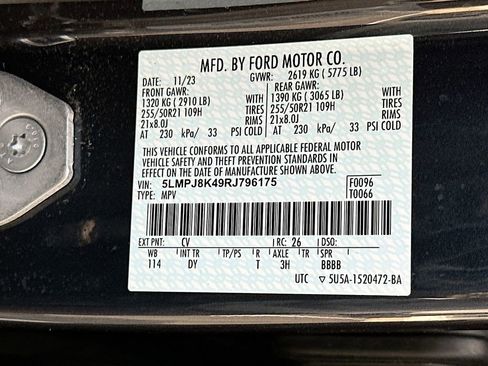 Used 2024 Lincoln Nautilus Reserve w/ Equipment Group 203A image 27