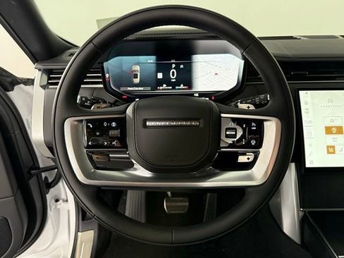 New 2026 Land Rover Range Rover Long Wheelbase SE AWD/4WD image 37