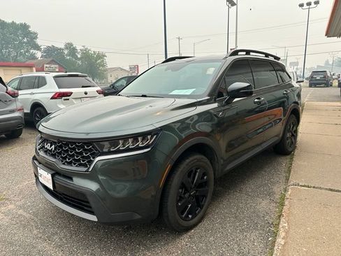 Used 2022 Kia Sorento S AWD/4WD image 3