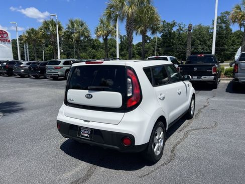Used 2017 Kia Soul FWD image 10